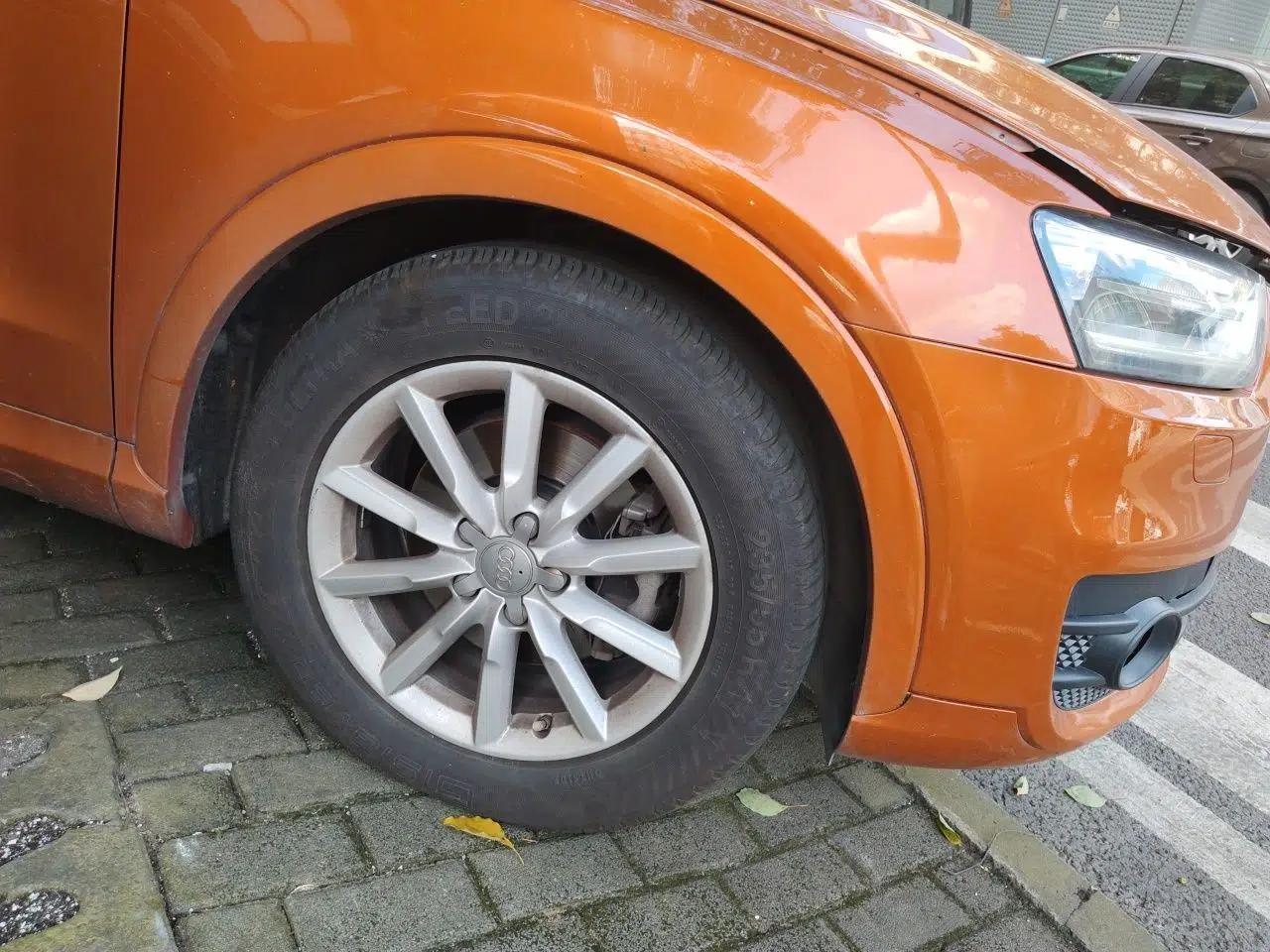Audi Q3 2012 35 TFSI quattro Comfort Model — миниатюра 8