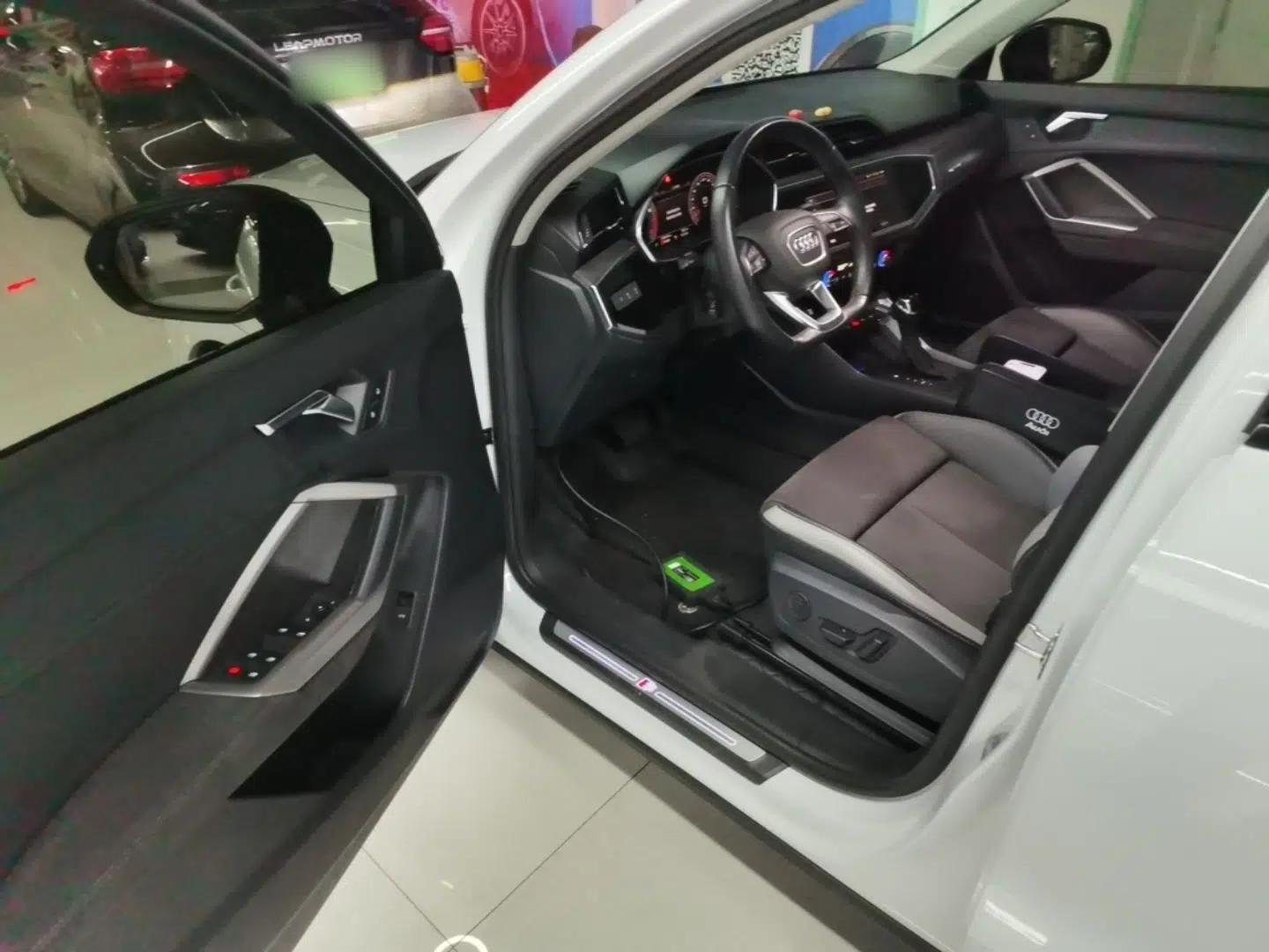 Audi Q3 2022 35 TFSI Fashion Dynamic Model — миниатюра 18