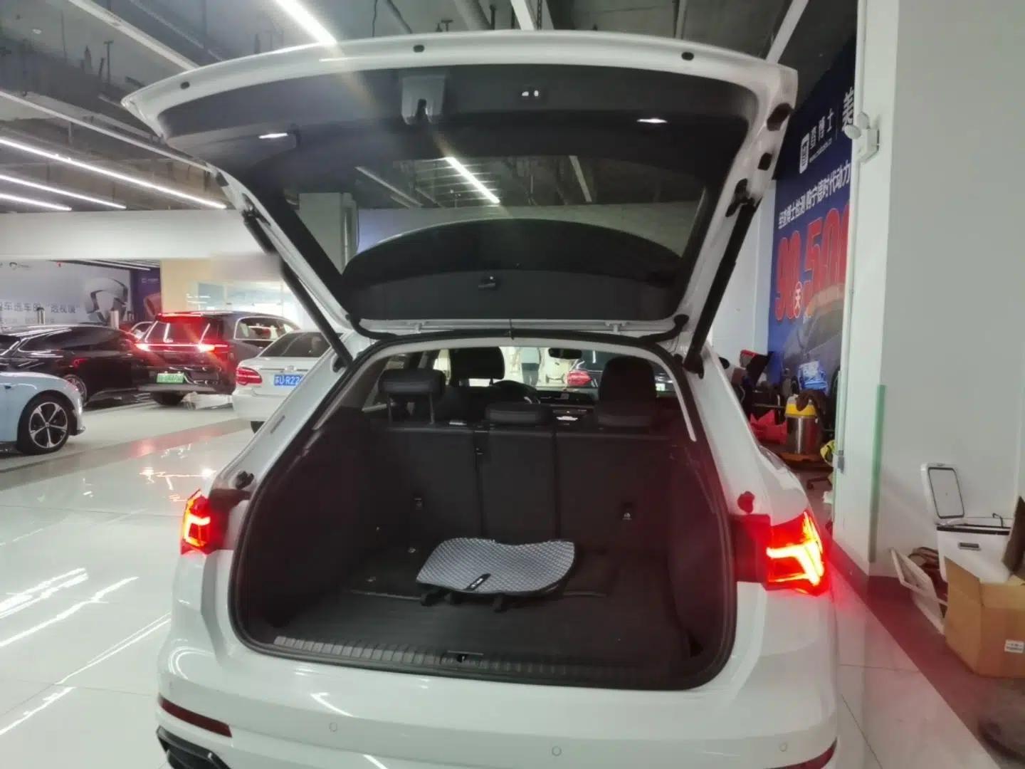 Audi Q3 2022 35 TFSI Fashion Dynamic Model — миниатюра 22