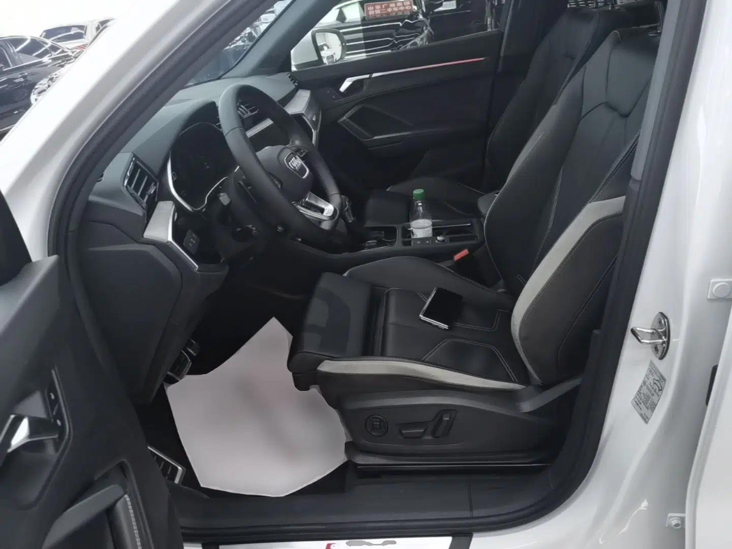 Audi Q3 2024 35 TFSI Fashion Dynamic Edition — миниатюра 17