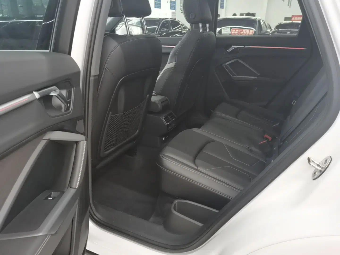 Audi Q3 2024 35 TFSI Fashion Dynamic Edition — миниатюра 20