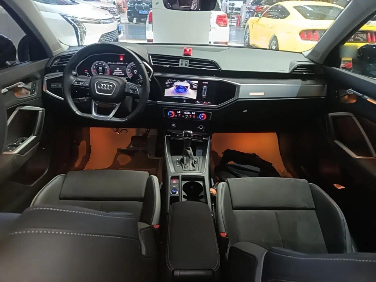 Audi Q3 2023 35 TFSI Fashion Dynamic Model (1.5T) — миниатюра 17
