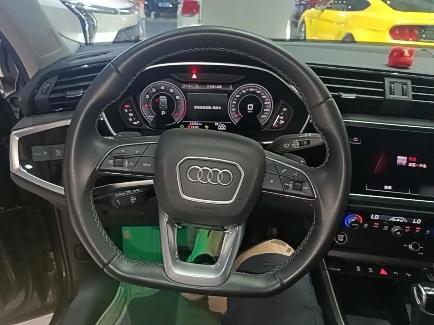 Audi Q3 2023 35 TFSI Fashion Dynamic Model (1.5T) — миниатюра 18