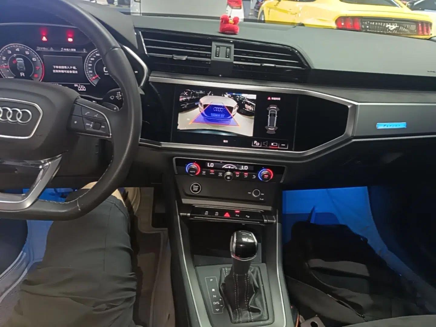 Audi Q3 2023 35 TFSI Fashion Dynamic Model (1.5T) — миниатюра 20