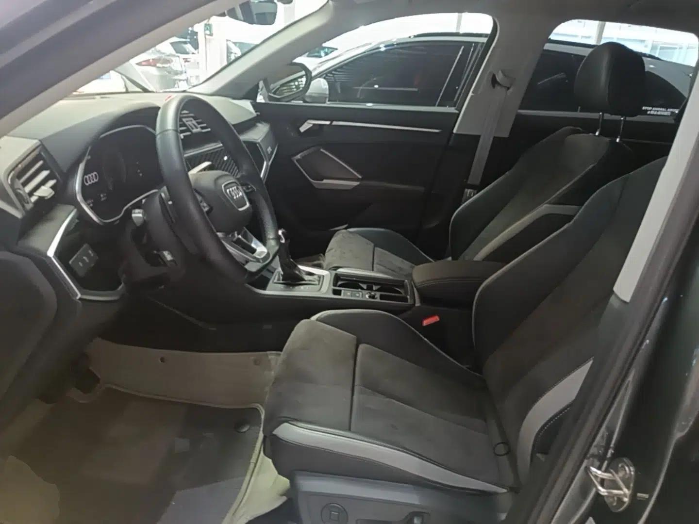 Audi Q3 2023 35 TFSI Fashion Dynamic Model (1.5T) — миниатюра 22
