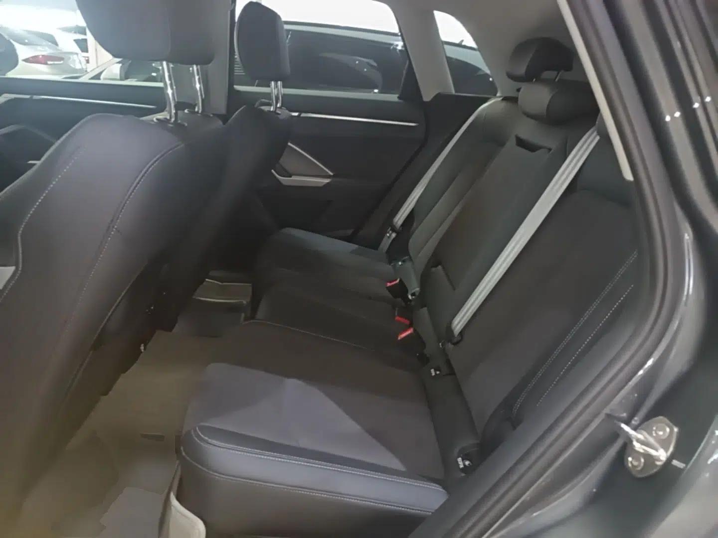 Audi Q3 2023 35 TFSI Fashion Dynamic Model (1.5T) — миниатюра 25