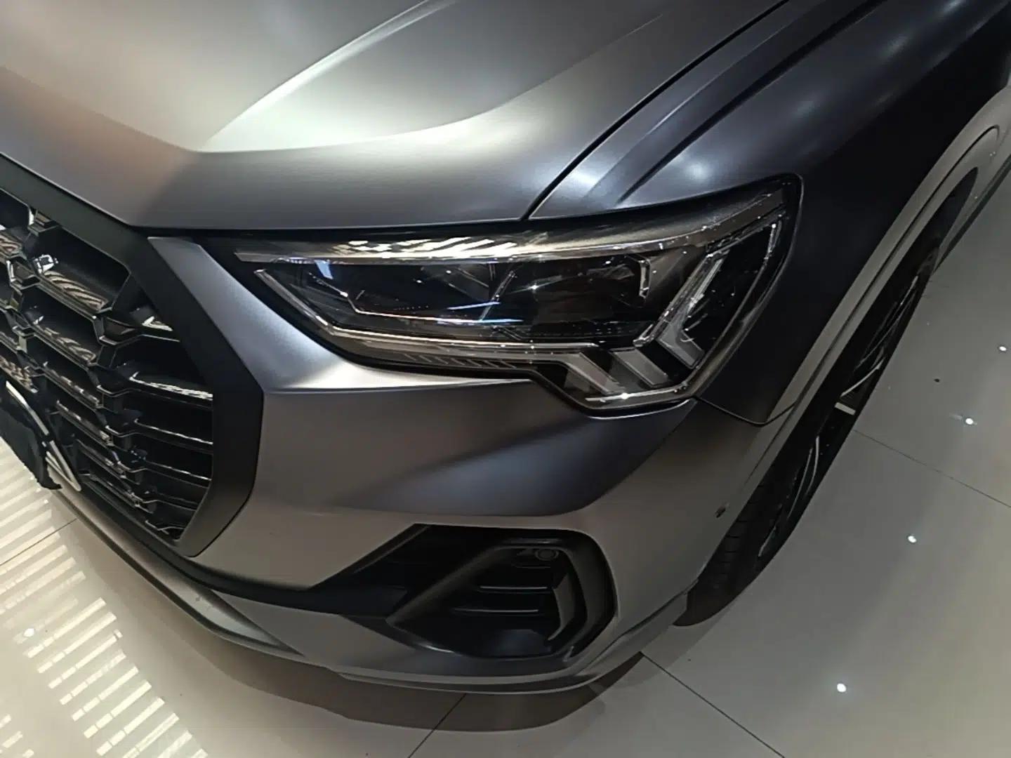 Audi Q3 2023 35 TFSI Fashion Dynamic Model (1.5T) — миниатюра 8