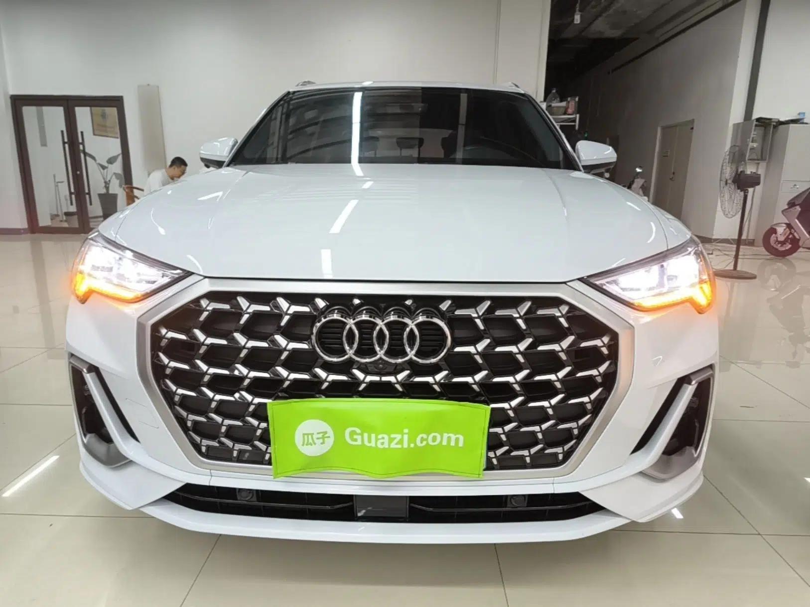 Audi Q3 2024 35 TFSI Fashion Dynamic Edition — миниатюра 2