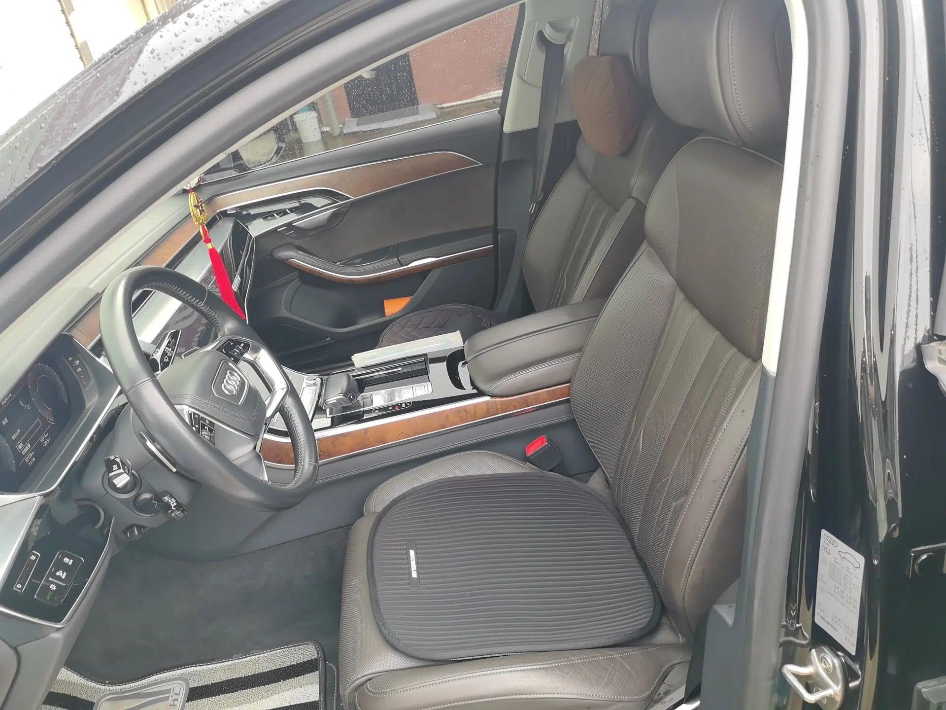 Audi A8 2019 A8L 55 TFSI quattro Luxury Model — миниатюра 15