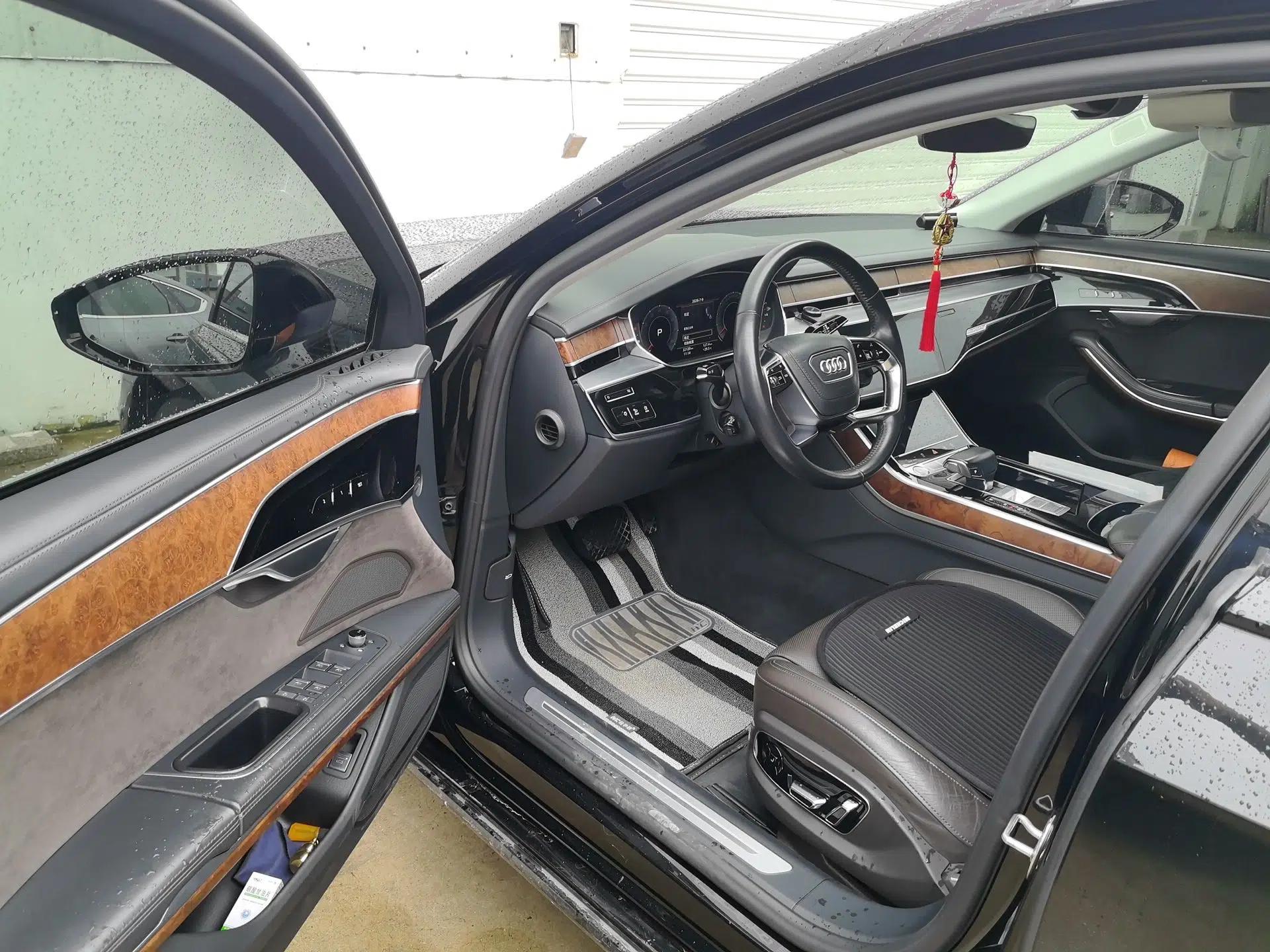 Audi A8 2019 A8L 55 TFSI quattro Luxury Model — миниатюра 16