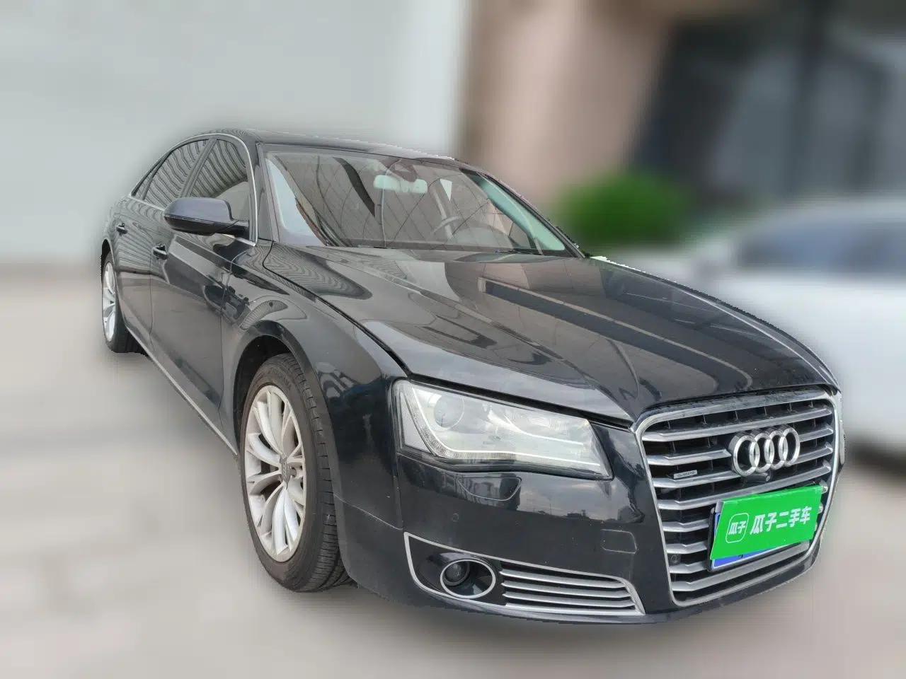 Audi A8 2012 A8L 50 TFSI quattro Comfort model — миниатюра 3