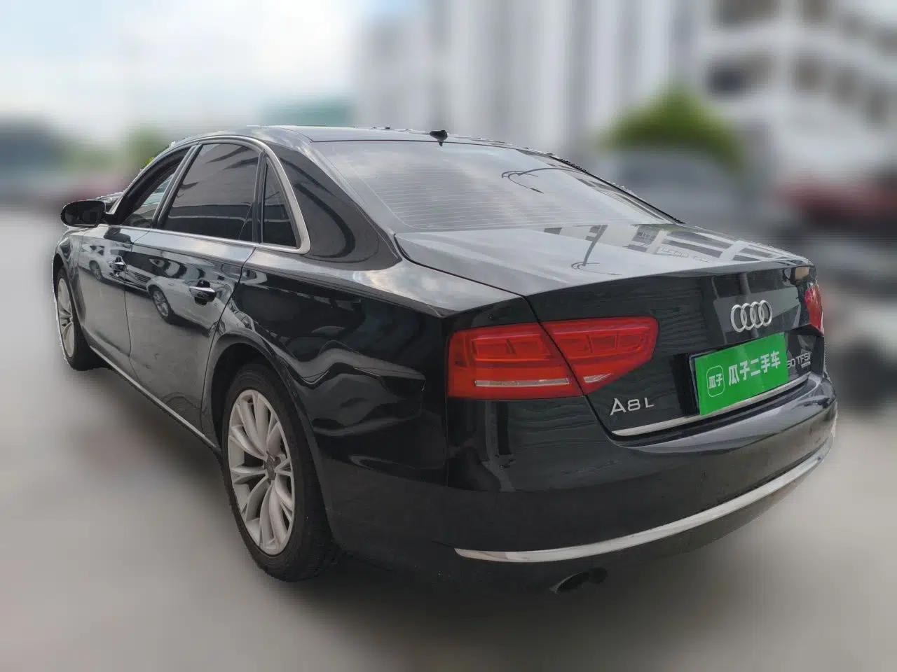 Audi A8 2012 A8L 50 TFSI quattro Comfort model — миниатюра 4