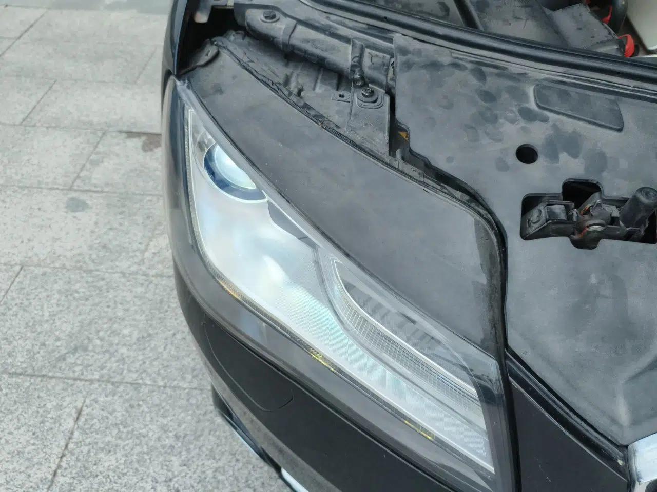 Audi A8 2012 A8L 50 TFSI quattro Comfort model — миниатюра 7