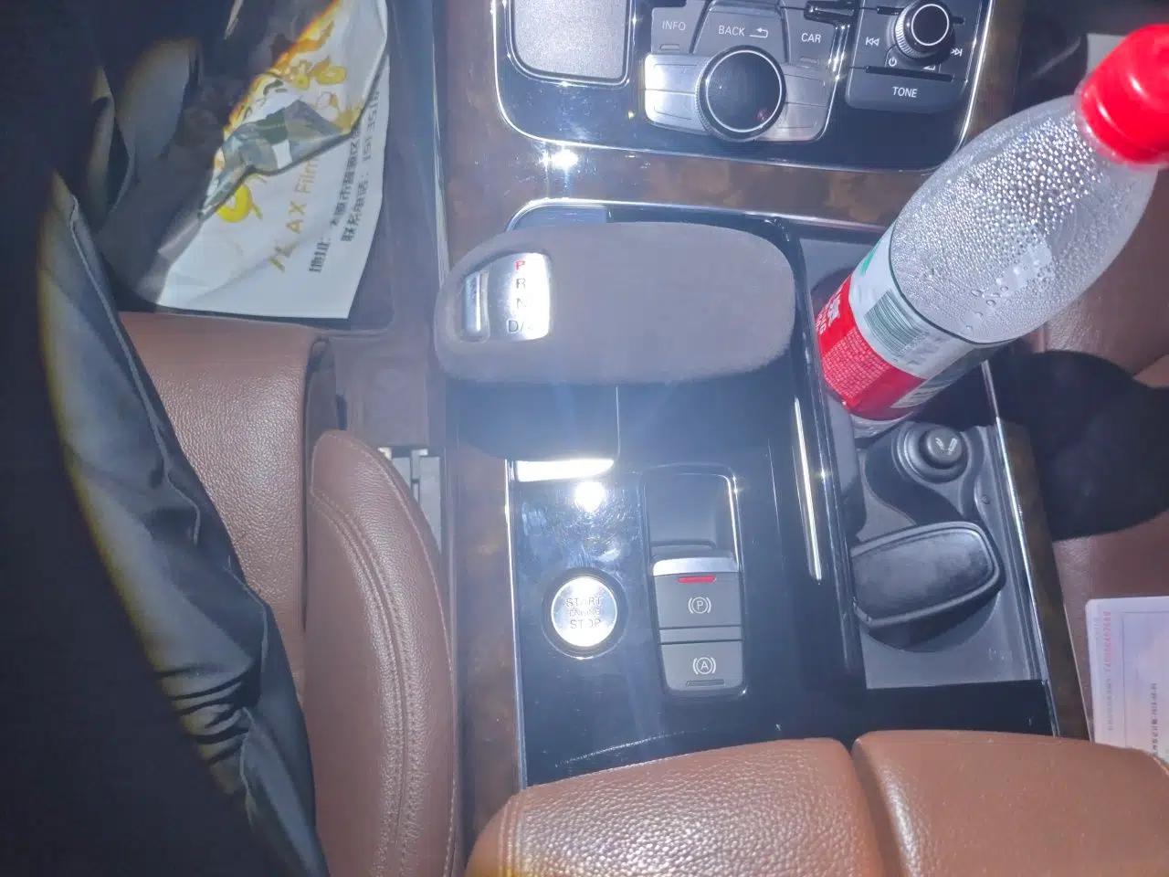 Audi A8 2013 A8L 45 TFSI quattro Comfort model — миниатюра 14