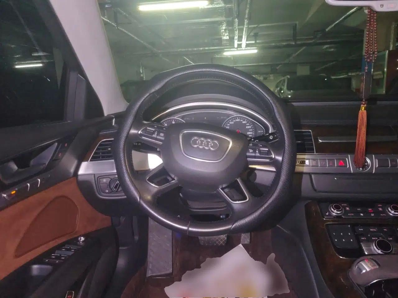 Audi A8 2013 A8L 45 TFSI quattro Comfort model — миниатюра 10