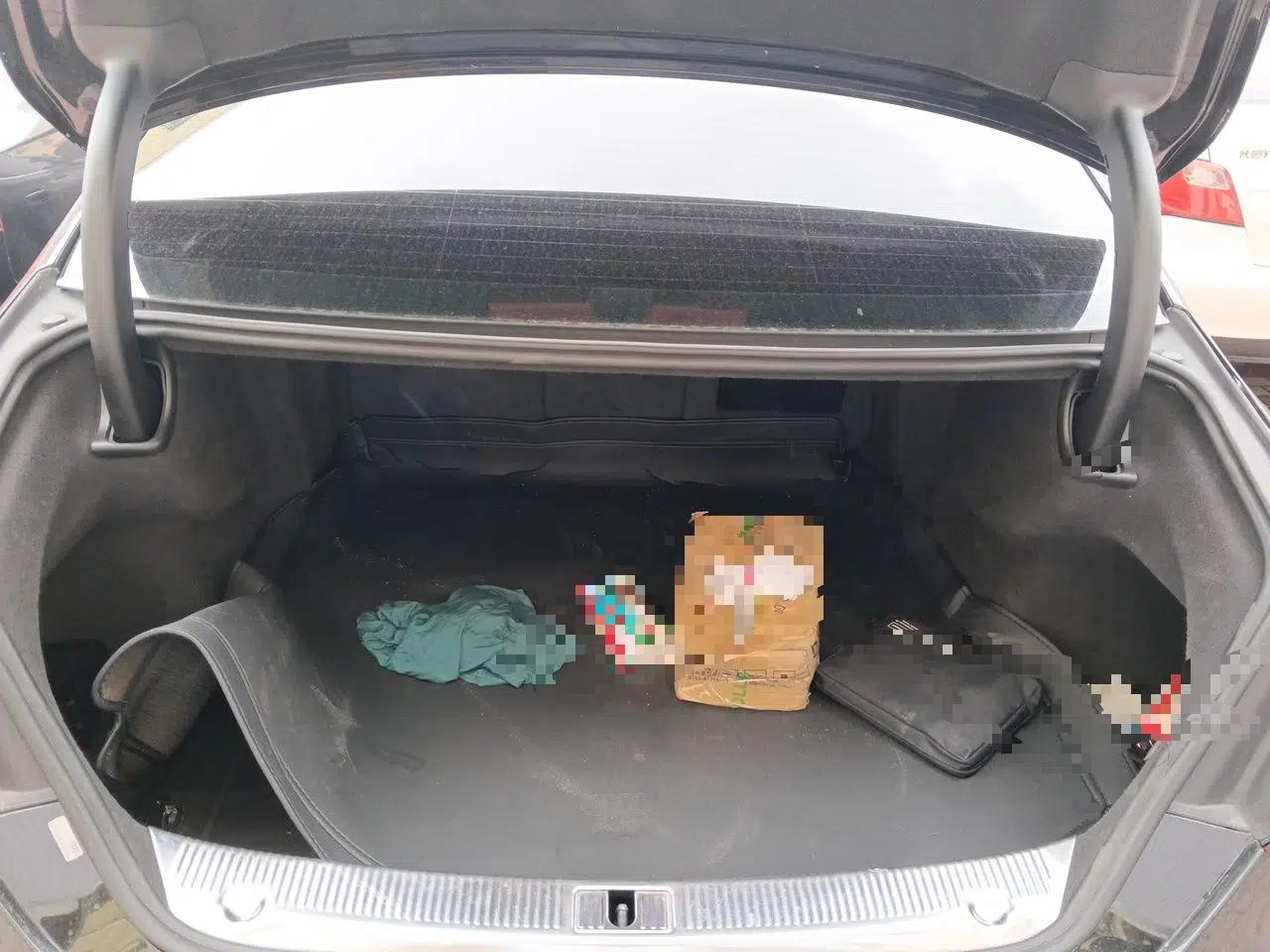 Audi A8 2014 A8L 45 TFSI quattro Luxury Model — миниатюра 19