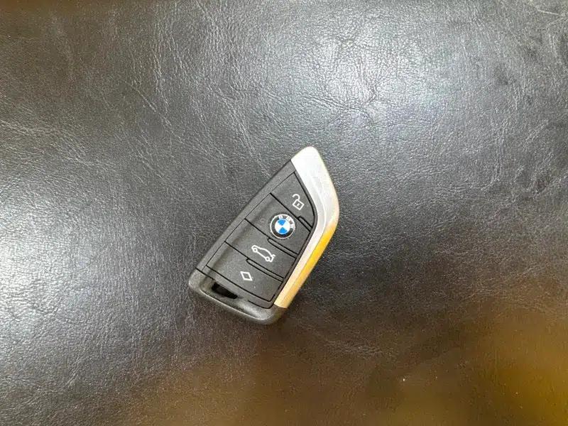BMW iX3 2023 Leading Edition — миниатюра 11