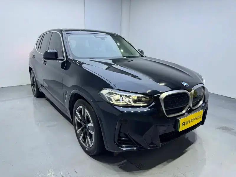 BMW iX3 2023 Leading Edition — миниатюра 3