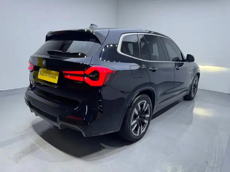 BMW iX3 2023 Leading Edition — миниатюра 7
