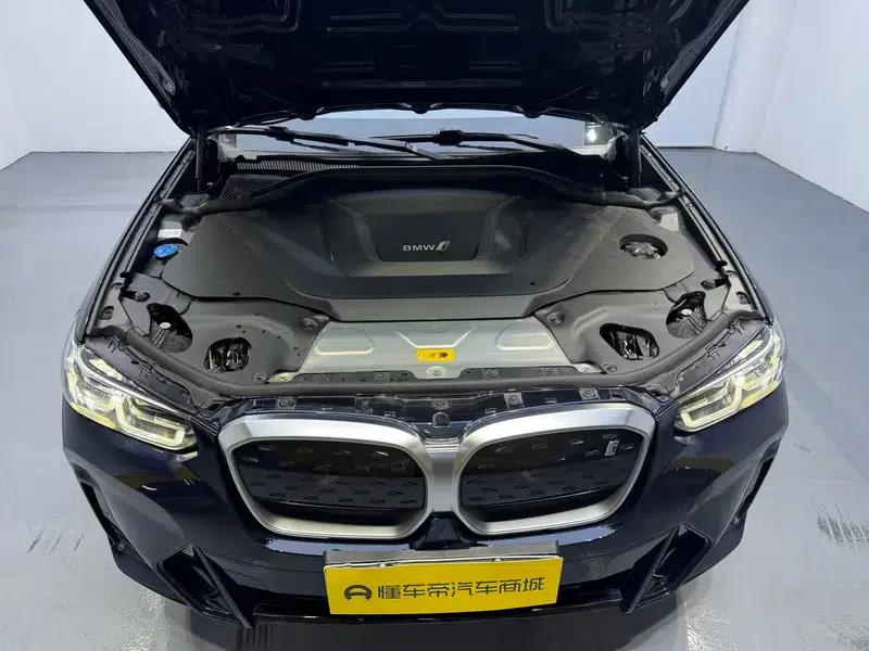 BMW iX3 2023 Leading Edition — миниатюра 10
