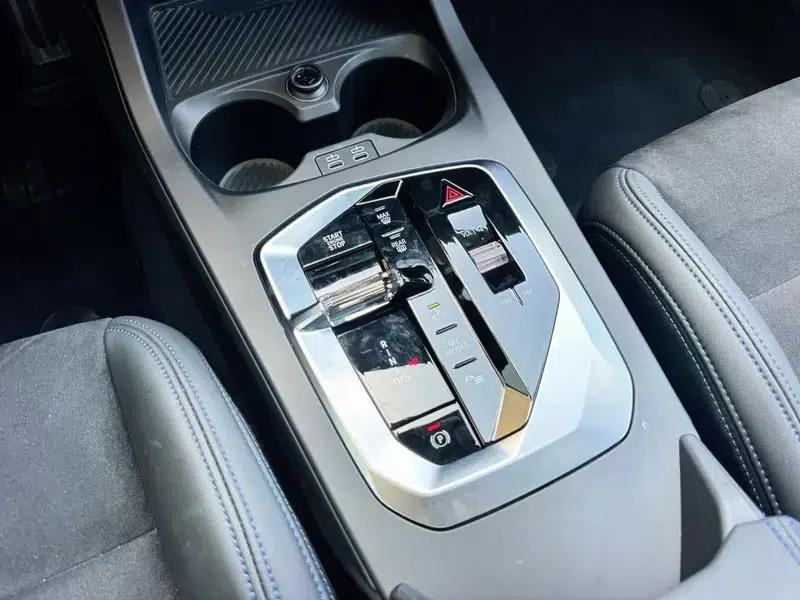 BMW 2 Series 2025 M235L — миниатюра 14