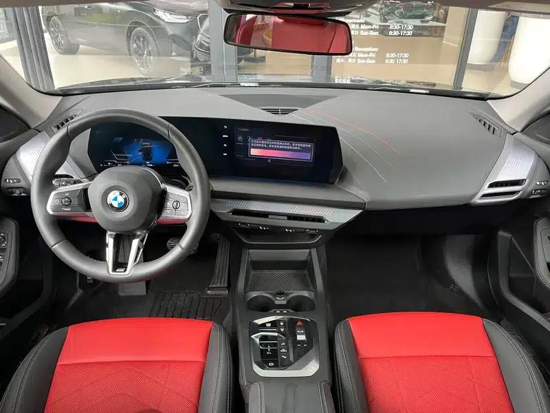 2025 BMW 2 Series 225L M Sport Package — миниатюра 8