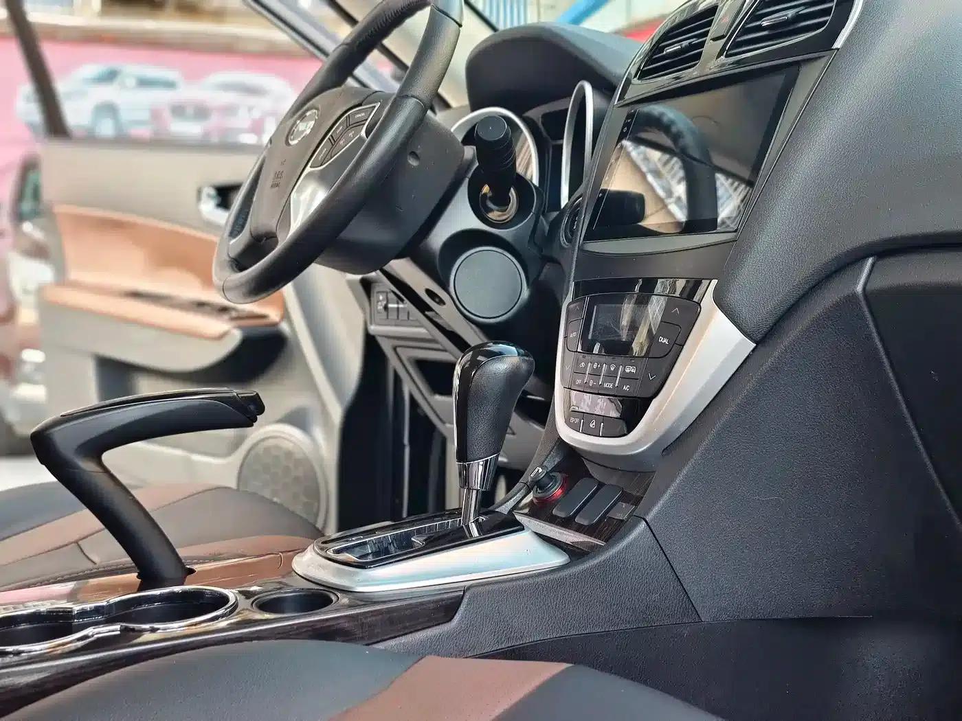 Trumpchi GS5 Super 2016 2.0L Automatic 2WD Premium Edition — миниатюра 14