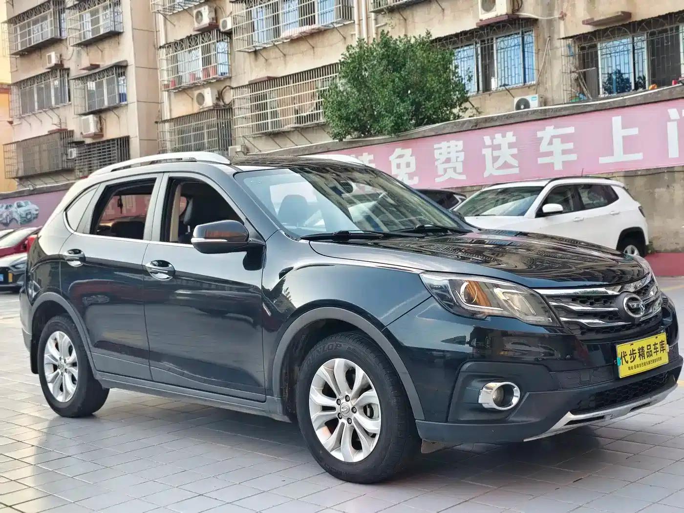 Trumpchi GS5 Super 2016 2.0L Automatic 2WD Premium Edition — миниатюра 3