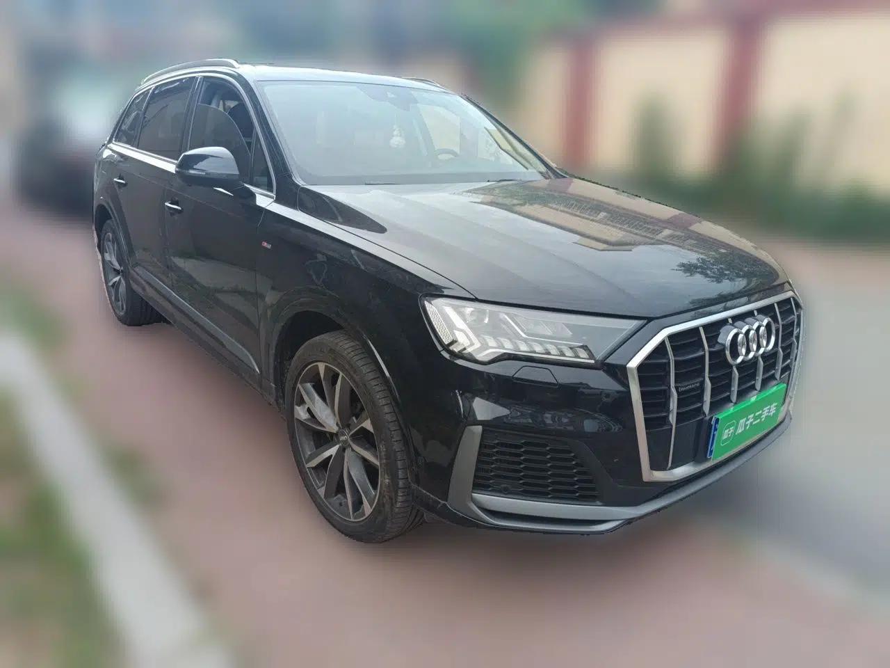 Audi Q7 2020 55 TFSI quattro S line sports model — миниатюра 3