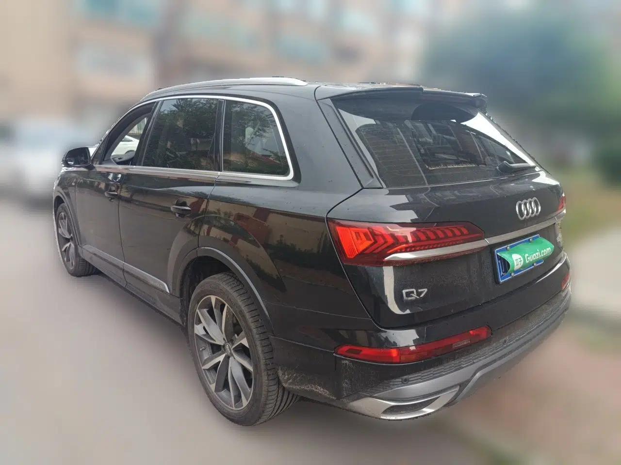 Audi Q7 2020 55 TFSI quattro S line sports model — миниатюра 4