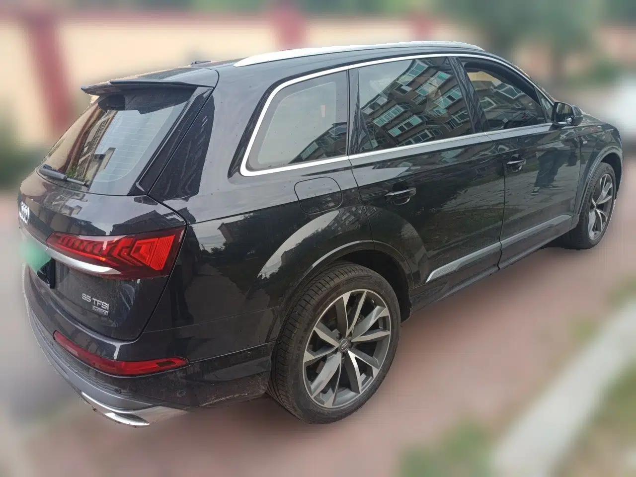Audi Q7 2020 55 TFSI quattro S line sports model — миниатюра 6