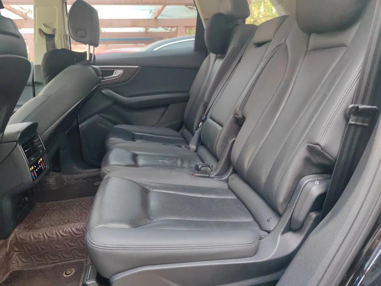 Audi Q7 2021 55 TFSI quattro S line Sport model — миниатюра 17