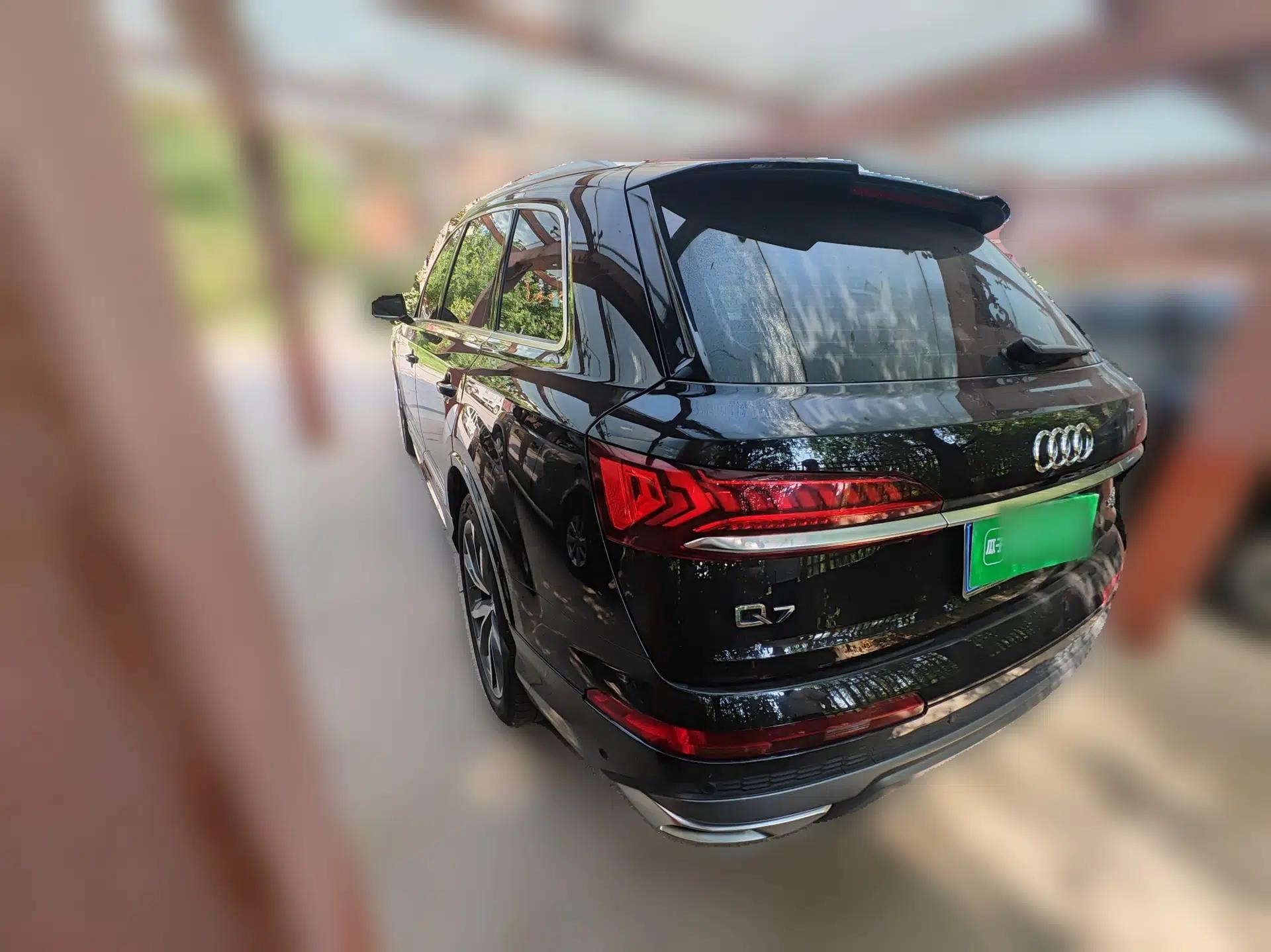 Audi Q7 2021 55 TFSI quattro S line Sport model — миниатюра 4