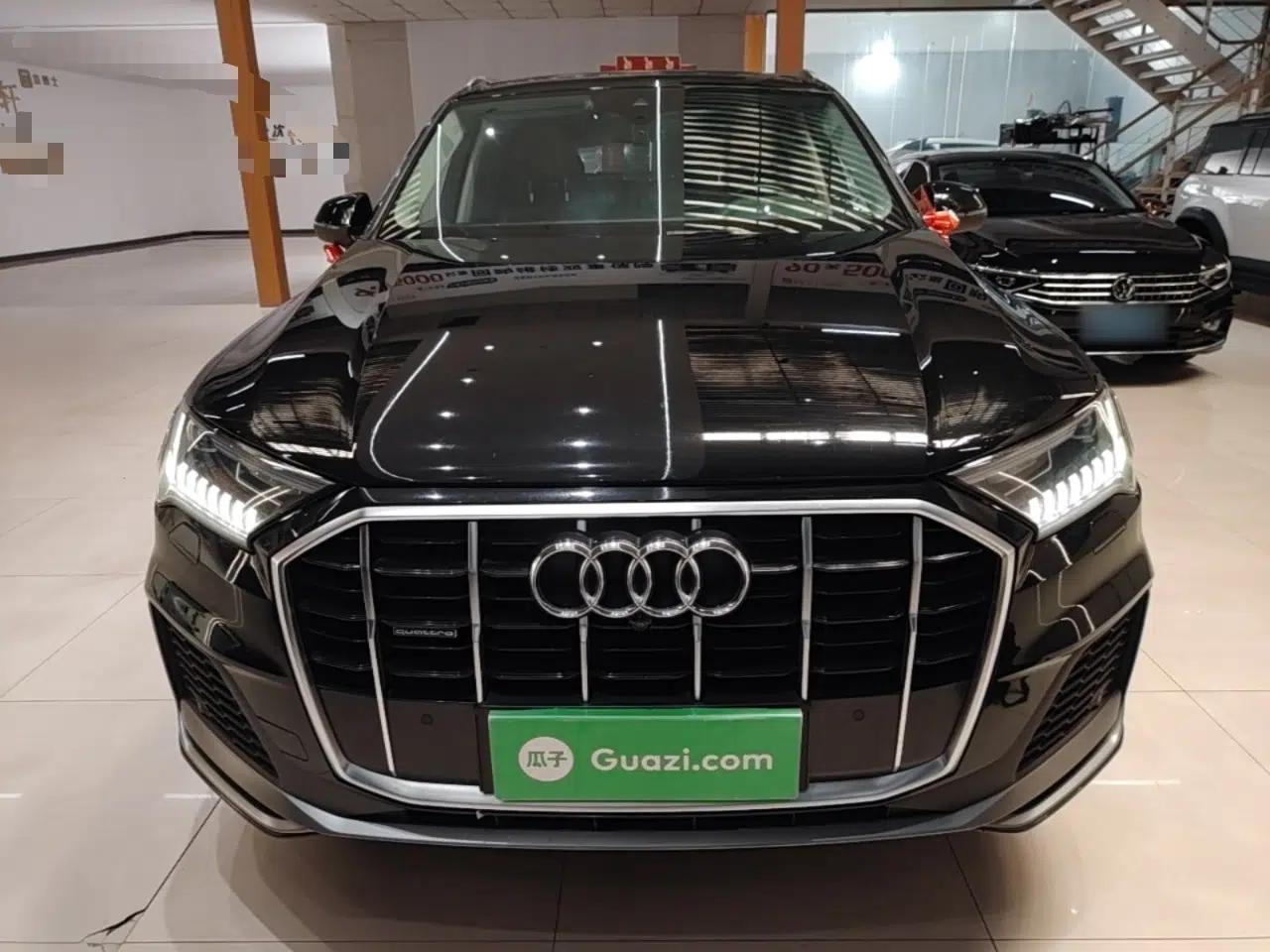 Audi Q7 2022 55 TFSI quattro S line Sport model — миниатюра 2