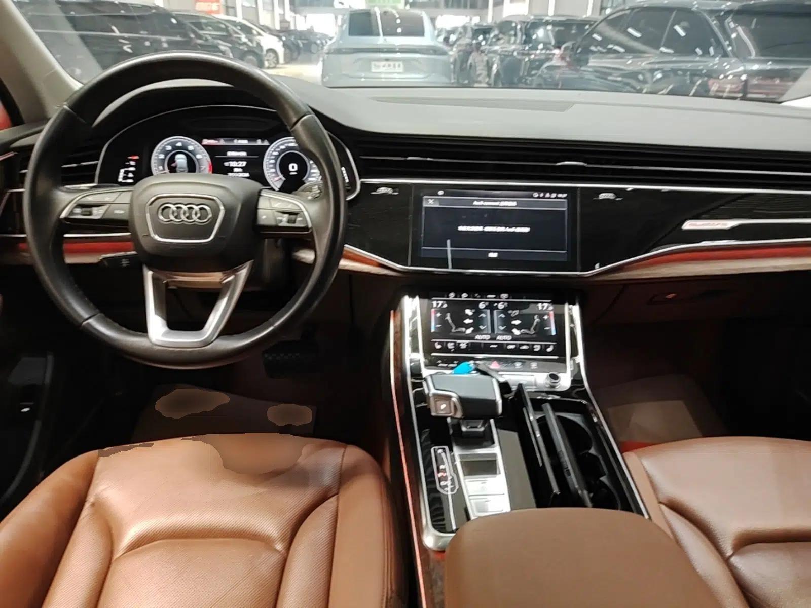 Audi Q7 2022 55 TFSI quattro S line Sport model — миниатюра 12