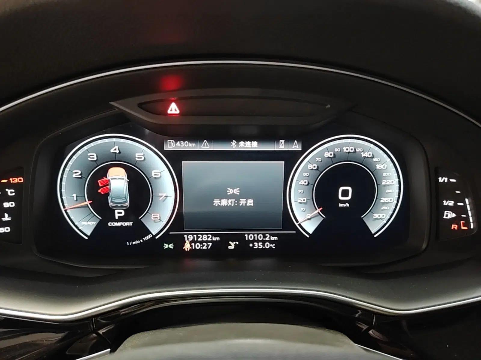 Audi Q7 2022 55 TFSI quattro S line Sport model — миниатюра 14