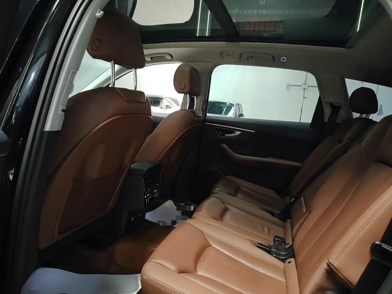 Audi Q7 2022 55 TFSI quattro S line Sport model — миниатюра 20