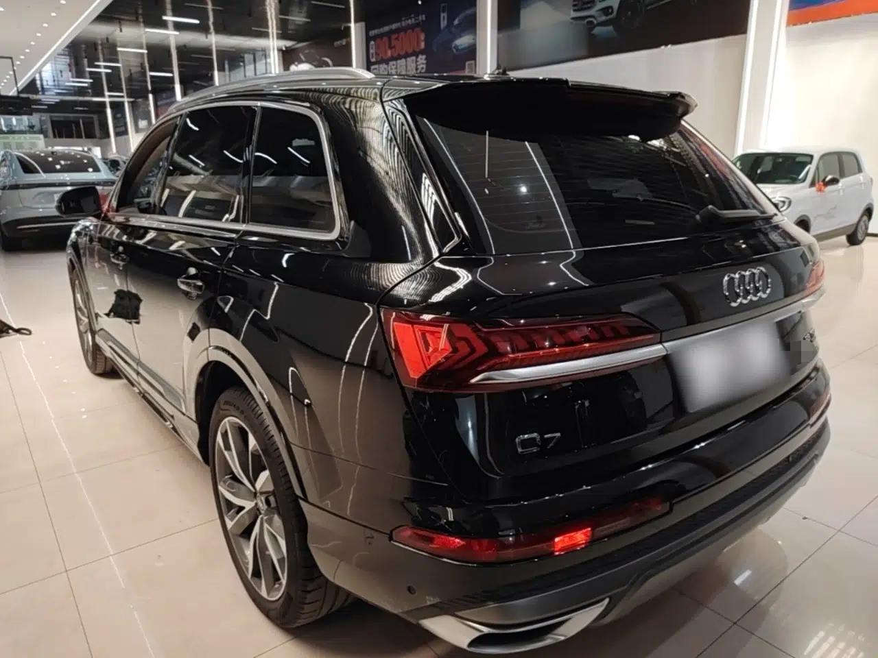 Audi Q7 2022 55 TFSI quattro S line Sport model — миниатюра 4