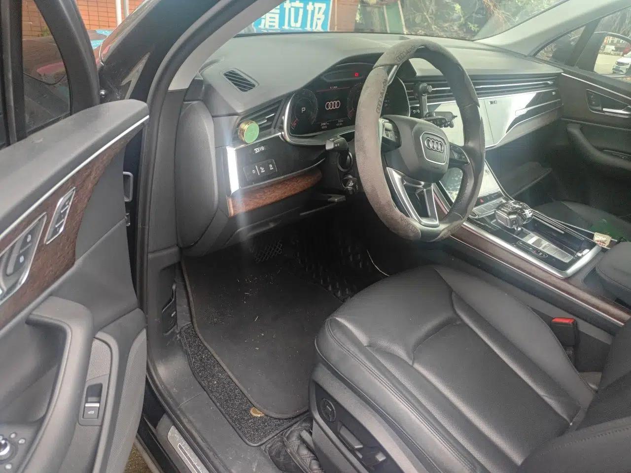 Audi Q7 2021 55 TFSI quattro S line Sport model — миниатюра 16
