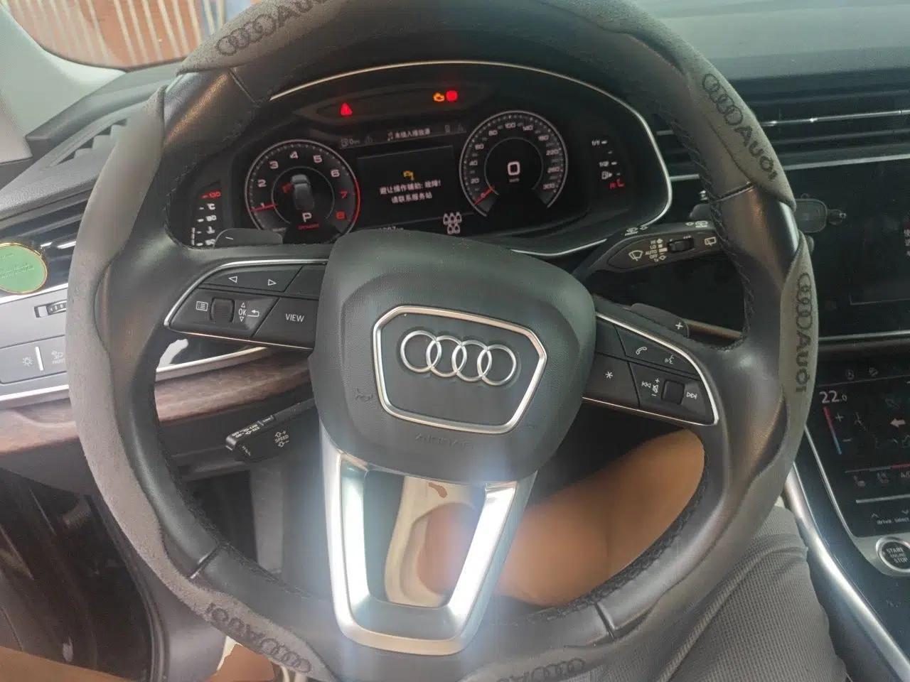 Audi Q7 2021 55 TFSI quattro S line Sport model — миниатюра 10