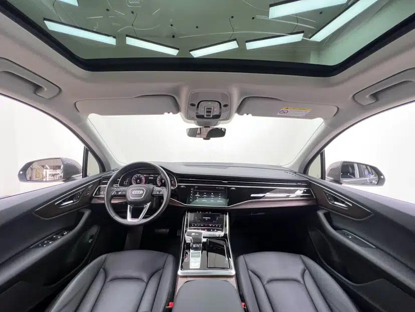 Audi Q7 2021 55 TFSI quattro S line Sport model — миниатюра 14