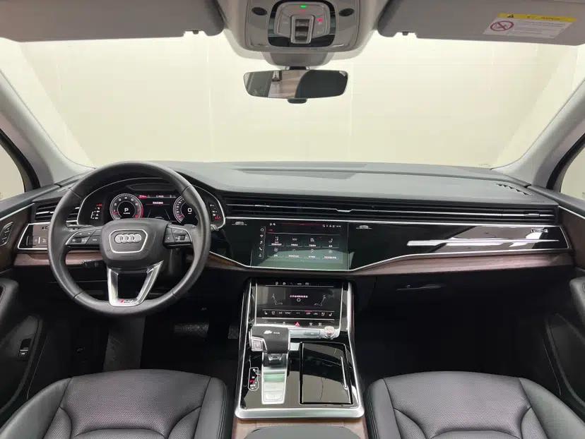 Audi Q7 2021 55 TFSI quattro S line Sport model — миниатюра 26