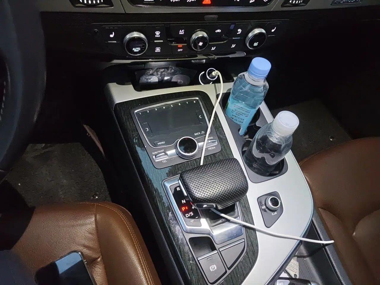 Audi Q7 Audi Q7, seven-seater, automatic transmission, 3.0T, with sunroof, parallel import. — миниатюра 14