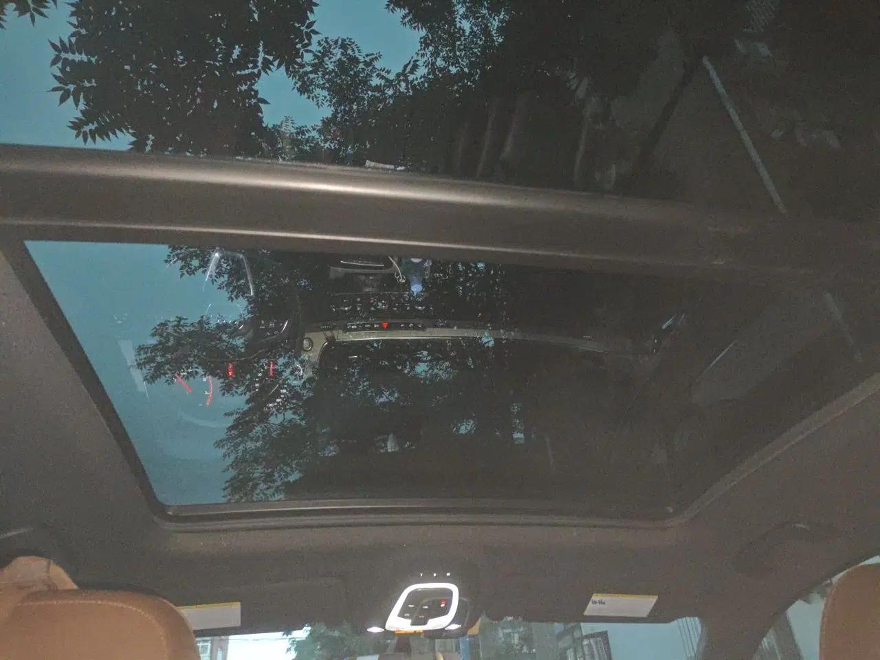Audi Q7 Audi Q7, seven-seater, automatic transmission, 3.0T, with sunroof, parallel import. — миниатюра 18
