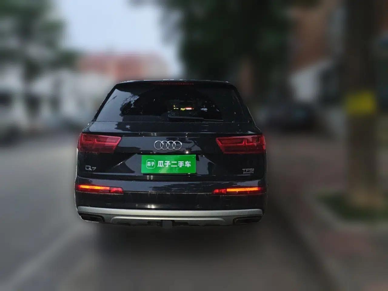 Audi Q7 Audi Q7, seven-seater, automatic transmission, 3.0T, with sunroof, parallel import. — миниатюра 5