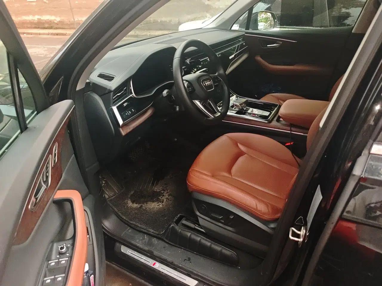 Audi Q7 2023 55 TFSI quattro S line Sport Edition — миниатюра 16