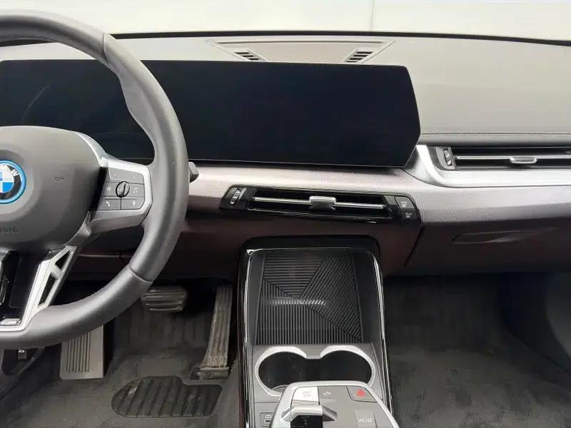 BMW iX1 2025 eDrive25L M Sport Package — миниатюра 11