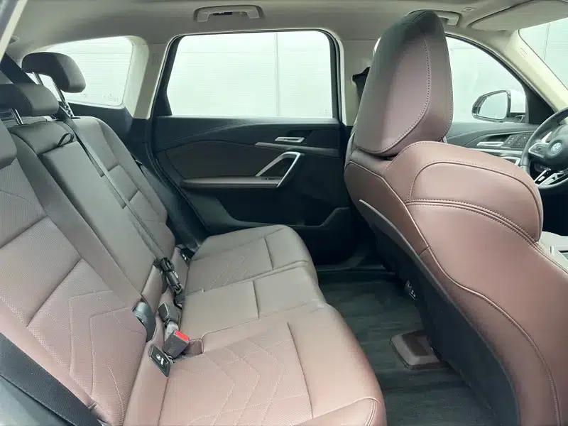 BMW iX1 2025 eDrive25L M Sport Package — миниатюра 15