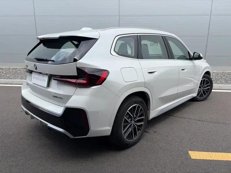 BMW iX1 2025 eDrive25L M Sport Package — миниатюра 5