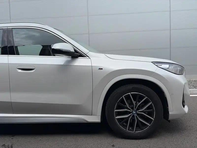 BMW iX1 2025 eDrive25L M Sport Package — миниатюра 9
